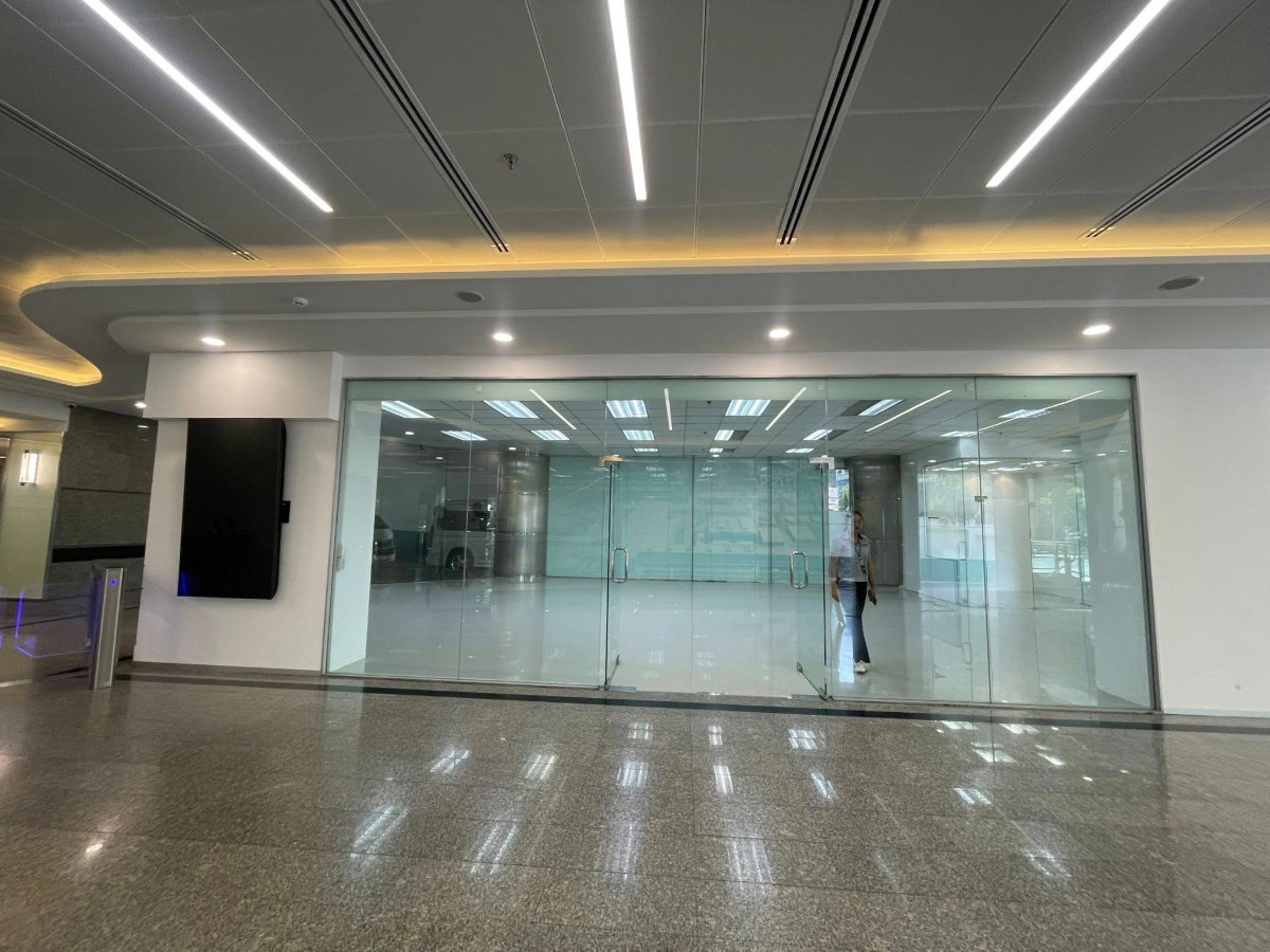 รูป WS6926 📍 ปล่อยเช่าพื้นที่ทำเลทอง อาคาร ปาโซ่ ทาวเวอร์ ใจกลางสีลม! ใกล้ MRT ศาลาแดง ราคาเพียง 900 บาท/ตร.ม. - รูปที่ 1/4