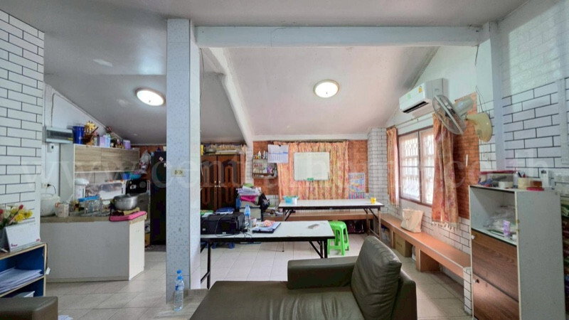 รูป บ้านเดี่ยว 2 หลัง 53.3 ตารางวา ซอยเทิดราชัน 33 - รูปที่ 4/20