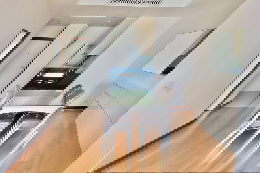 รูป ขายพร้อมผู้เช่า !! ต่ำกว่าราคาตลาด 40% ราคาดีสุดๆ !! Sathorn Gardens, 1 นอน, 1 น้ำ, ชั้นสูง 18+, ที่จอดรถ Fixed! Code C20240400050 แต่งครบ, ราคาพิเศษ! - รูปที่ 2/4