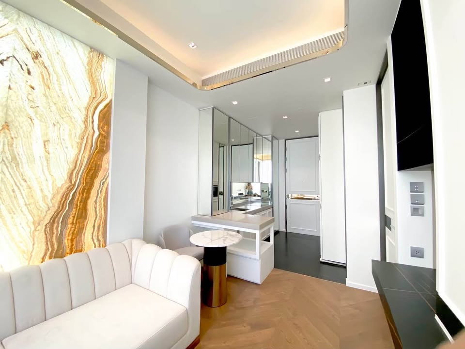 picture @Condorental condo for rent 28 Chidlom - 7/11