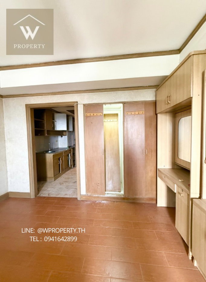 picture FOR SALE Royal Nine Residence - 10/16