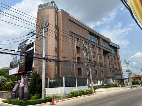 ปล่อยเช่าระยะยาวอาคารซูเปอร์ลักชัวรี่ ทำเลศักยภาพแห่งเดียว บนถนนศรีสมาน ตกแต่งพร้อมอยู่