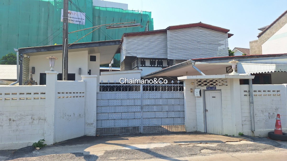 รูป ขายบ้านพร้อมที่ดิน 160 ตรว.ใจกลางเมืองเชียงใหม่ ผังแดง สำหรับสร้างโรงแรม โฮสเทล อพาร์ทเม้นท์ ใกล้ตลาดช้างเผือก  - รูปที่ 1/10