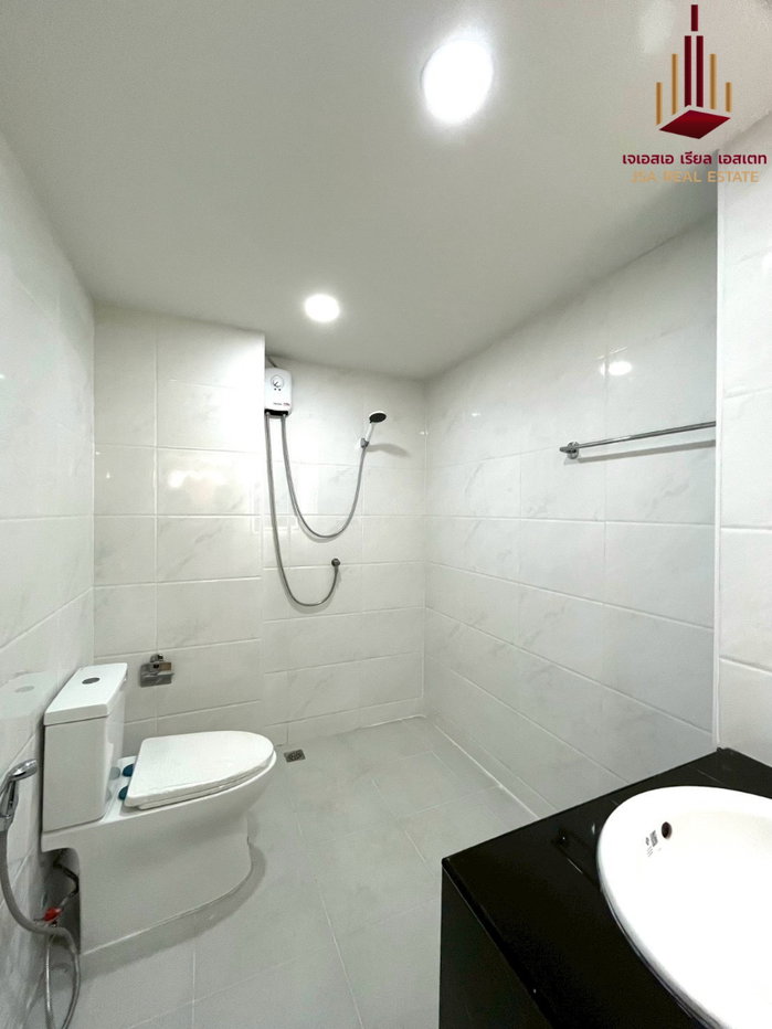 picture ✨ For Sale: Piyaphirom Condo ✨  💰 Only 2,950,000 THB - 5/5
