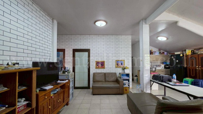 รูป บ้านเดี่ยว 2 หลัง 53.3 ตารางวา ซอยเทิดราชัน 33 - รูปที่ 3/20