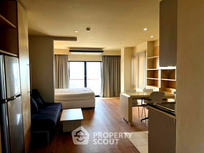 Condos for rent : 1-BR Condo At Centurion Park, High-Floor 15th, 400m to BTS Ari (ID 2044359)
