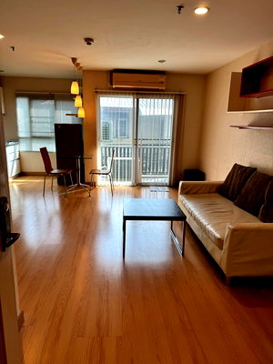 Condos for rent Tesco Lotus Superstore Lat Phrao (Lotus Ladprao) : 🌿 VR0168 Condo for Rent: The Next Ladprao 44, near MRT Phawana (only 50 meters away).