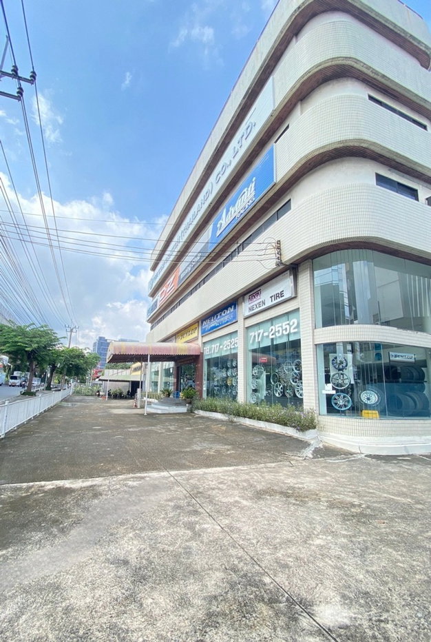 รูป WS6925 🏢✨ อาคารโชว์รูม / สำนักงานขนาดใหญ่ ทำเลพระราม 9 ติดถนนใหญ่ ✨🏢  เพียง 500,000 บาท / เดือน - รูปที่ 1/12