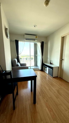 Condos for sale : Selling a 28 sq.m. studio apartment at Life One Wireless.