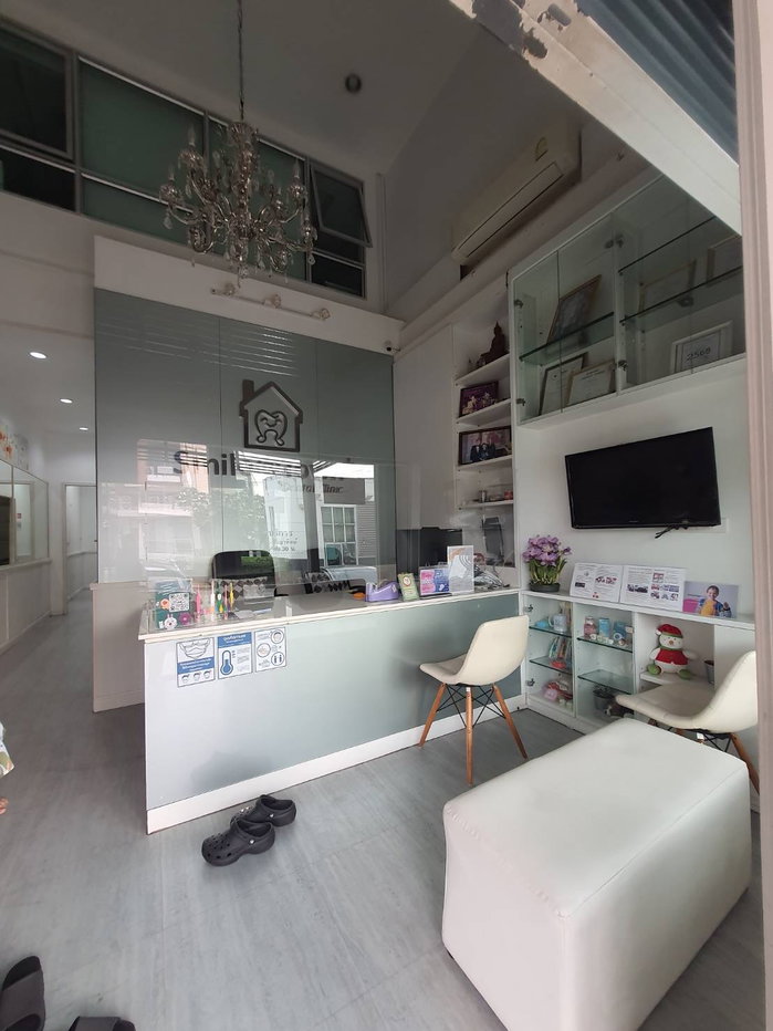 รูป ขายด่วน อาคารพาณิชย์ (คลินิก) ทาวน์พลัส ประชาอุทิศ - รูปที่ 2/10