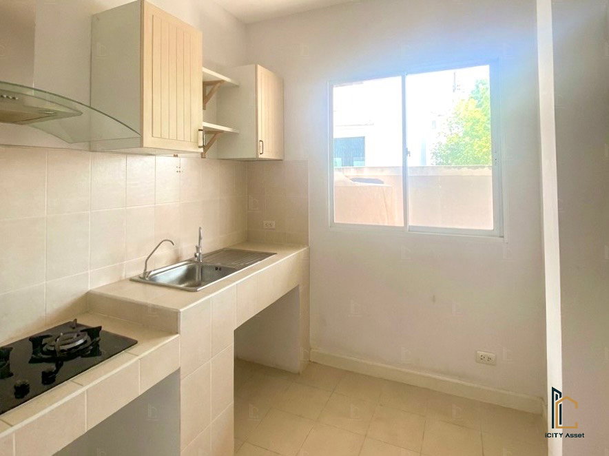 รูป 🔥For Rent!! ready to move-in 3b3b 30k - Baan Klang Muang Sathorn - Taksin 2 📞Call 090 919 9898 - รูปที่ 6/14