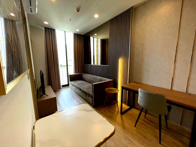 Condos for rent : SK104/Stylish Fully Furnished Condo for Rent in Prime Phrom Phong Location – Noble State 39