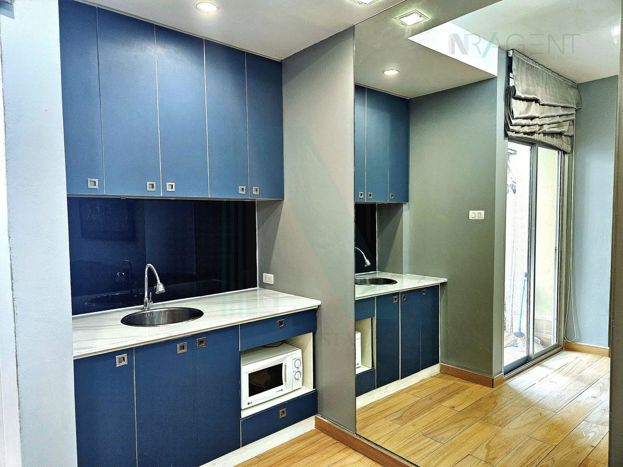 รูป 🎉 ให้เช่าคอนโด กลางกรุง รีสอร์ท รัชดา 7 อาคาร 1 ชั้น 4 1 ห้องนอน ขนาด 47 ตรม ใกล้ โรบินสัน - รูปที่ 4/8