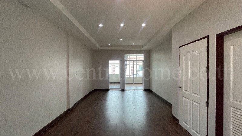 รูป ทาวน์เฮ้าส์ 3 ชั้น เดอะบริติช กัลปพฤกษ์ พร้อมอยู่ ราคาถูก - รูปที่ 23/33