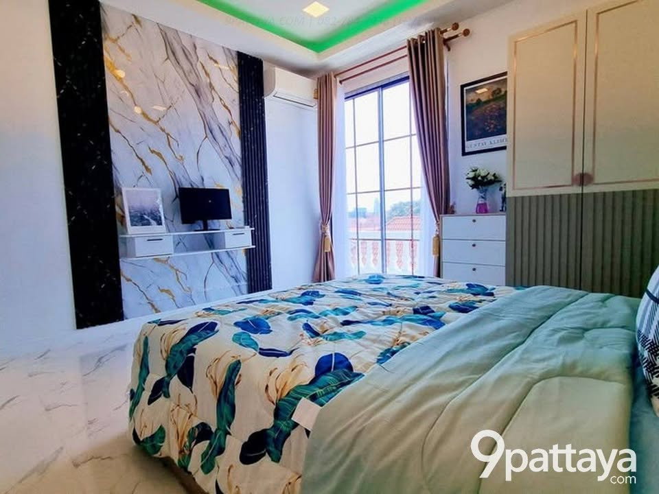 รูป ขาย | ทาวน์โฮมใหญ่ ใจกลางพัทยา ใกล้ The Chill เขาน้อย ทำรายวันได้ ไม่มีค่าส่วนกลาง  - รูปที่ 2/8