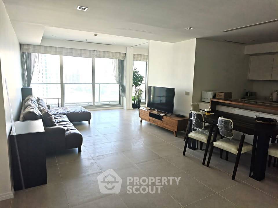 รูป คอนโด 3-ห้องนอน ที่ เดอะ ริเวอร์ คอนโดมิเนียม ใกล้ BTS สะพานตากสิน (ID 2758085) - รูปที่ 2/11