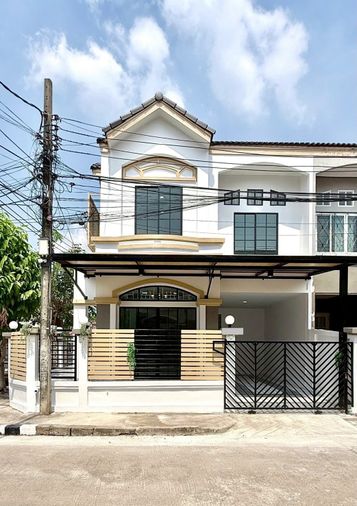 📣 ขายบ้านรีโนเวท 🚩รามอินทรา-มีนบุรี 🏡 หมูุ่บ้านมาริสา สุเหร่าคลองหนึ่ง 5 👉 เนื้อที่ 27.90 ตร.ว. 4 ห้องนอน 2 ห้องน้ำ 🎉 ราคาเพียง 2.95 ลบ.