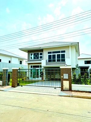 เช่าบ้านเดี่ยว คลังพลาซ่า จอมสุรางค์ : แม็คโคร หัวทะเล1.36 กม. บ้าน คฤหาสน์หรู 4นอน ถ.เลี่ยงเมืองนครราชสีมา 3น้ำ ใกล้รร.สารสาสน์ 800 ม. 62 ตร.ว.248 ตร.ม. ตลาดโอเอ็ม ไนท์ 600 ม.