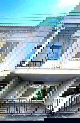 Townhouses for sale Electricity Authority District 1 Chiang Mai : Townhome for sale in Diya Valley Saraphi project . Price 1.79 million baht. 17.5 sq.m., 3 bedrooms, 2 bathrooms, 2 parking spaces.