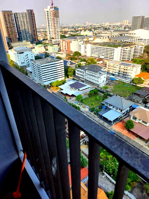 Condos for rent : For rent The livin Phetkaseam 🔥