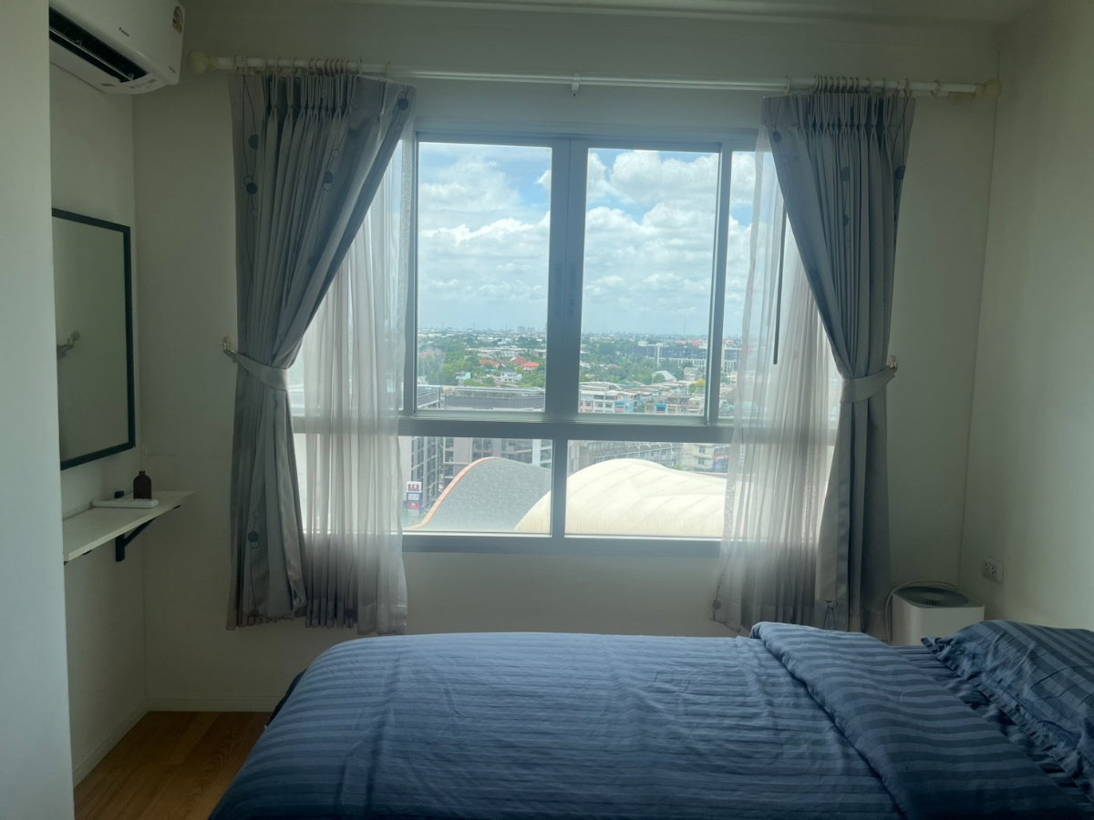 picture Selling a 28 sq.m. studio apartment at Life One Wireless. - 7/13