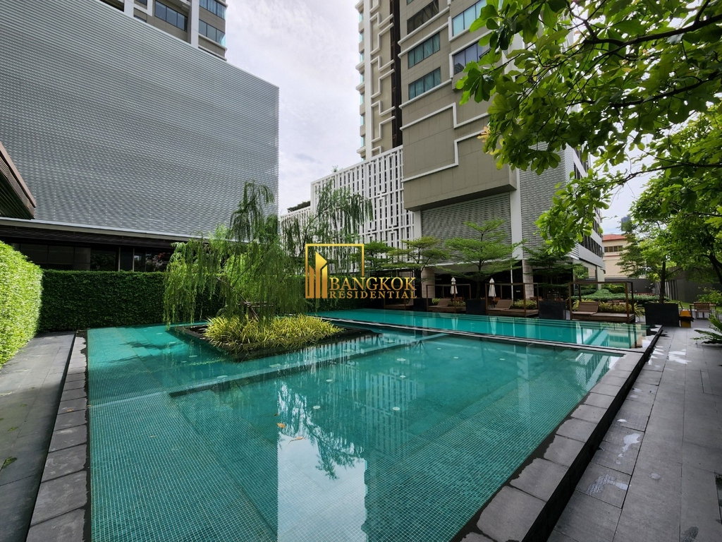 รูป Emporio Place | Contemporary 2 Bed Duplex Condo For Rent in Phrom Phong -  BR12468CD - รูปที่ 24/37