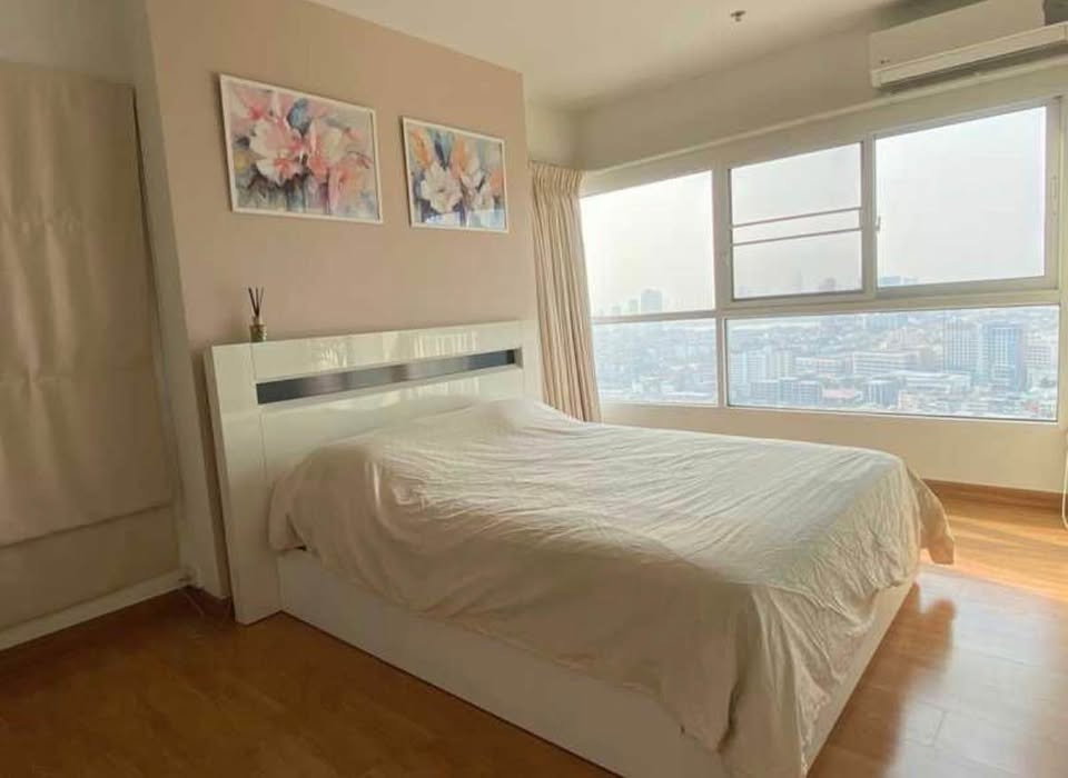 รูป RARE ITEM!! "ห้องมุม (ผนังไม่ติดใคร) ชั้นสูง(32) วิวสวย สภาพกริบ ฟิกส์ที่จอดรถหน้าทางเข้าชั้น2 เจ้าของขายเอง" - รูปที่ 2/10