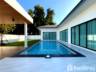 Houses for sale Chonburi : 3 Bedroom Villa for sale in Pong, Chon Buri  1993484