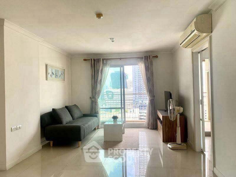 รูป คอนโด 2-ห้องนอน ที่ คอนโด ลุมพินี เพลส พระราม 9 – รัชดา ใกล้ MRT พระราม 9 (ID 2758846) - รูปที่ 2/9