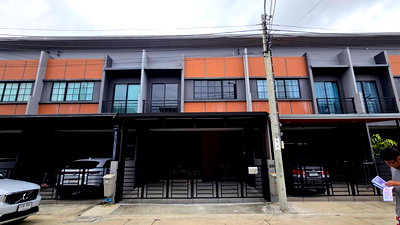 เช่าทาวน์โฮม วิทยาลัยพณิชยการเชตุพน : 🏠 ให้เช่าบ้าน : Siri Place Suksawat-Rama 3 (สิริ เพลส สุขสวัสดิ์-พระราม 3)   รหัสทรัพย์ | 📌LNP-H907 