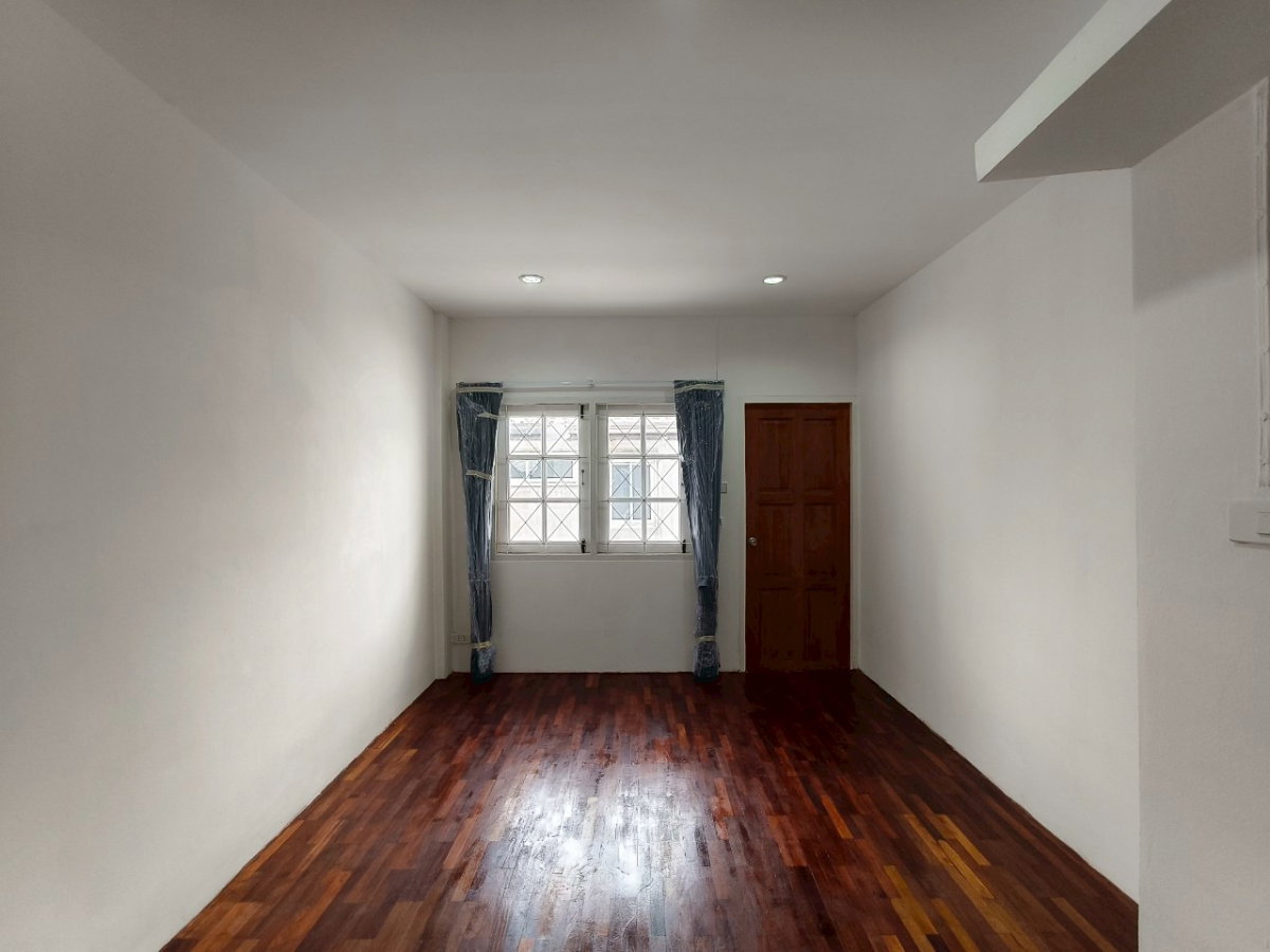 รูป WS6929 🏘️ ให้เช่า ทาวน์เฮาส์ 3 ชั้น รีโนเวทใหม่ ใกล้ MRT สุทธิสาร ✨ เพียง 35,000 บาท / เดือน - รูปที่ 13/26