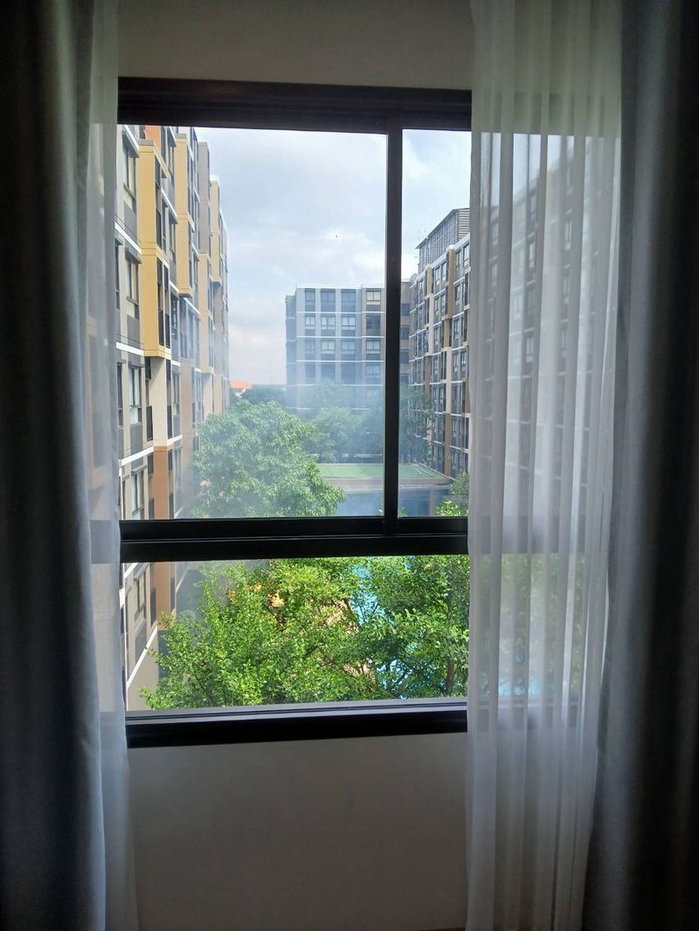 รูป ให้เช่าห้องใหม่กิ๊ก d condo air ดี คอนโด แอร์ ลาดกระบัง ตึกA ใกล้สนามบินสุวรรณภูมิ #วิวสระว่ายน้ำแนวตั้ง  #ระเบียงห้องหันทิศเหนือ  - รูปที่ 3/13