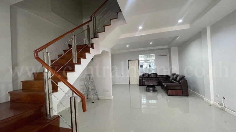 รูป ทาวน์เฮ้าส์ 3 ชั้น เดอะบริติช กัลปพฤกษ์ พร้อมอยู่ ราคาถูก - รูปที่ 6/33