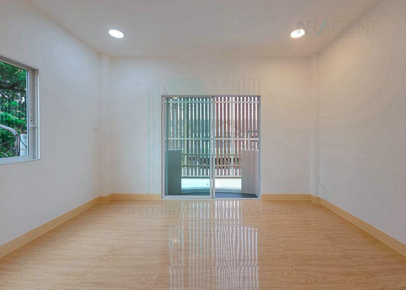 รูป 📌 ขายทาวน์เฮาส์ โครงการ อิมพีเรียล เพลส 2 ชั้น 3 ห้องนอน 2 ห้องน้ำ - รูปที่ 3/8