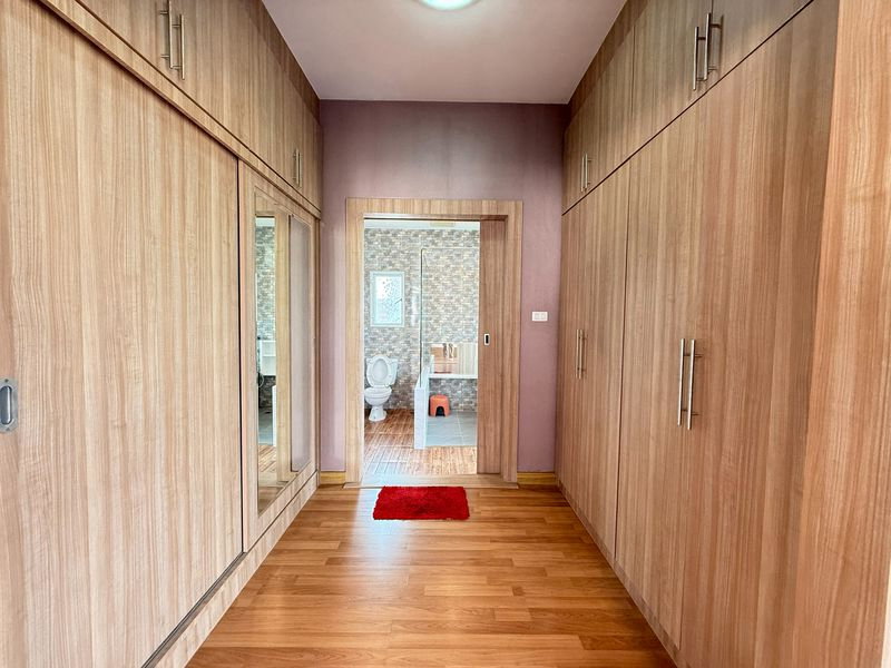 รูป บ้านเดี่ยวหรู ในคันทรีโฮมเลคแอนด์พาร์ค ศรีราชา ใกล้ห้างเจปาร์ค  - รูปที่ 15/21