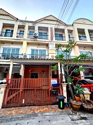 ทาวน์โฮม วิทยาลัยดุสิตธานี : ขายทาวน์โฮม 3 ชั้น ม.นิรันดร์สิริ ซ.ทุ่งเศรษฐีแยก 24 เขตประเวศ ทำเลดี เดินทางสะดวก ใกล้เมกะบางนา