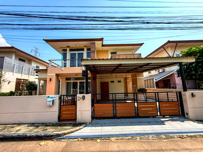 บ้านเดี่ยว ม.เกษตรศาสตร์ ศรีราชา : บ้านเดี่ยวหรู ในคันทรีโฮมเลคแอนด์พาร์ค ศรีราชา ใกล้ห้างเจปาร์ค 