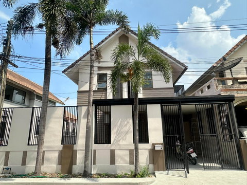 Now accepting reservations for The Village Bangsaen housing project. Prices start at only 2.xx million baht!!!!