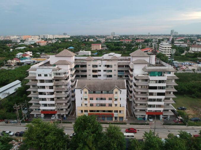 กรีนเพลส รอยัล พาร์ค