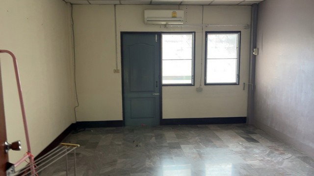 รูป J19456 ขายอาคารพาณิชย์ หมู่บ้านศรีสุข ตำบลบ้านจั่น เมือง อุดรธานี - รูปที่ 4/8