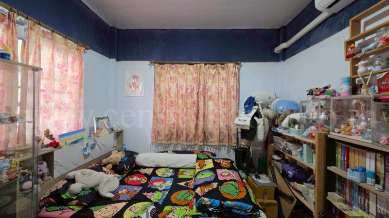 รูป บ้านเดี่ยว 2 หลัง 53.3 ตารางวา ซอยเทิดราชัน 33 - รูปที่ 10/20