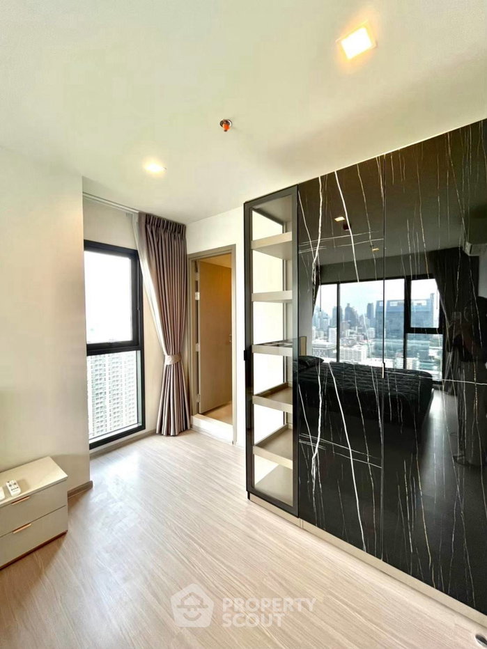 รูป คอนโด 2-ห้องนอน ที่ ไลฟ์ อโศก ไฮป์ ใกล้ ARL มักกะสัน (ID 2698503) - รูปที่ 4/9