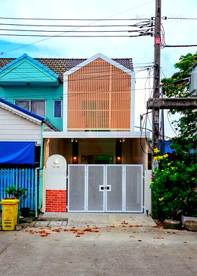 ทาวน์โฮม นนทบุรี : 📌 ขายทาวน์เฮาส์ โครงการ อิมพีเรียล เพลส 2 ชั้น 3 ห้องนอน 2 ห้องน้ำ