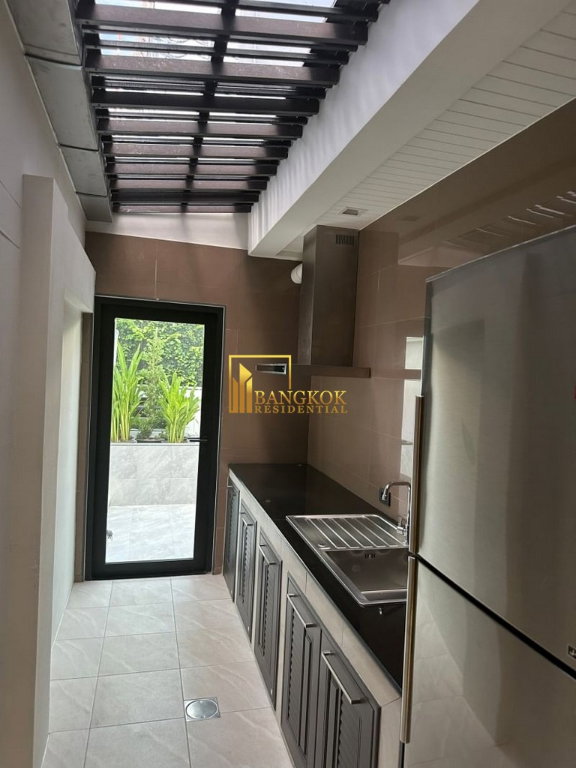 รูป Panya Village | Outstanding 5 Bed Luxury House in Pattanakarn - BR27967SH - รูปที่ 5/20