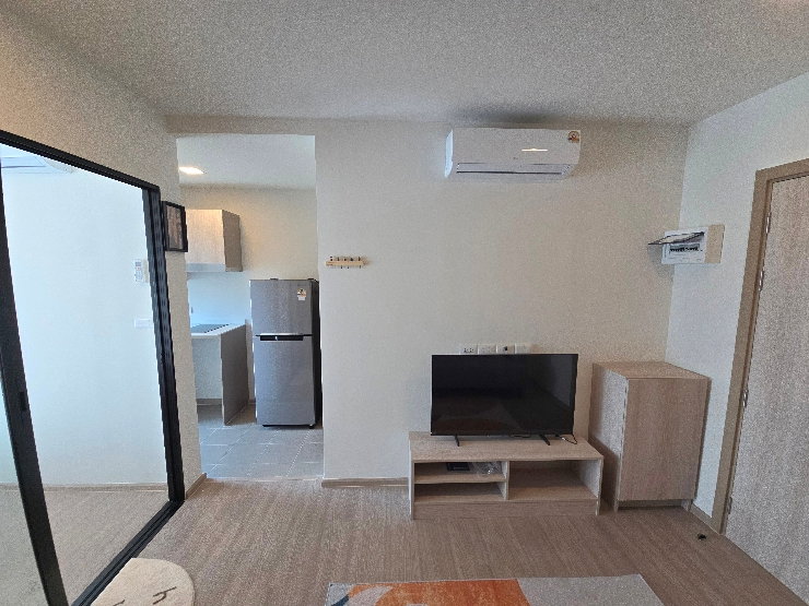 รูป ห้องใหม่เฟอร์ครบจบที่ 9,500 บาทใกล้ม. บูรพา - รูปที่ 2/8