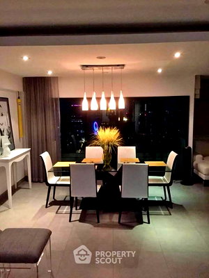 Condos for sale BTS Chong Nonsi : 3-BR Condo at Sathorn Gardens near MRT Si Lom (ID 2277130)