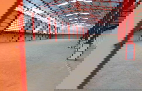 เดอะ พาซิโอ มอลล์ 1.3 กม. ARLลาดกระบัง 3.5กม. ให้เช่าโกดัง พร้อมออฟฟิศ 2 ชั้น 1,602ตร.ม. 402ตร.วา.ตรงข้ามวัดลาดบุญ 1.16กม.