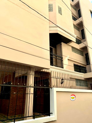 เช่าอาคารพาณิชย์ MRT ศูนย์การประชุมแห่งชาติสิริกิติ์ : 🏢✨ อาคารรีโนเวทใหม่ให้เช่า สุขุมวิท 4 ใกล้ BTS นานา ทำเล Prime กลางเมือง Sukhumvit 4 🌳 ใกล้สวนเบญจกิติ บรรยากาศดี