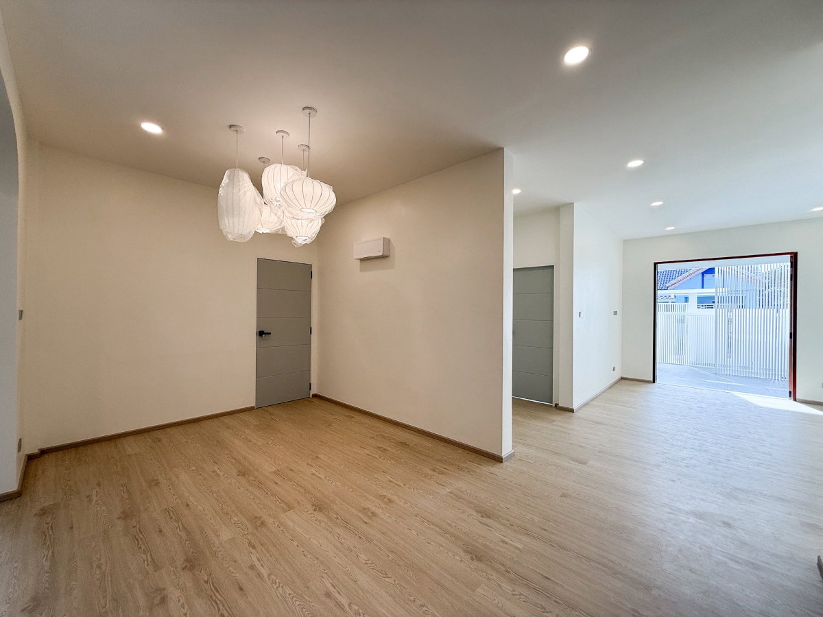 รูป 🏡✨ บ้านเดี่ยวชั้นเดียว โครงการศรีสุชาติ 2 หลังมุม โซนสามกอง พื้นที่กว้าง น่าอยู่ 🌟 - รูปที่ 5/9