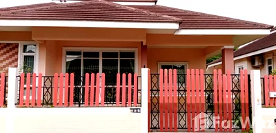 Houses for sale Chonburi : 3 Bedroom House for sale at Chokchai Village 10  1948604